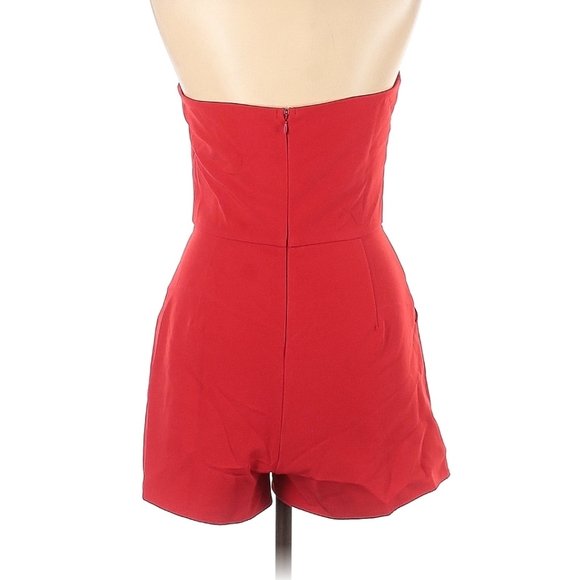 Red Strapless Romper With Pockets - Picture 2 of 3